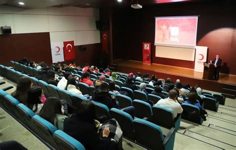 Türk Kızılay Nevşehirden Gönüllülük Konferansı